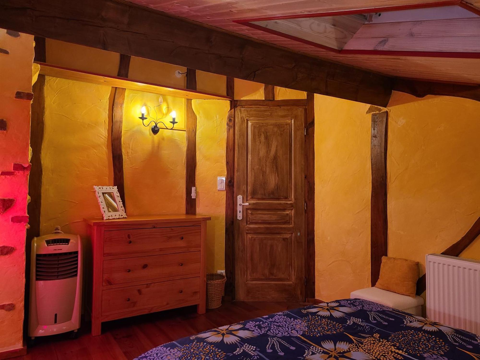 - - - - -Les Colombages - - - - Chambre D'Hotes-Gite- Classement Gite 3 Etoiles Mirepoix  Exterior photo